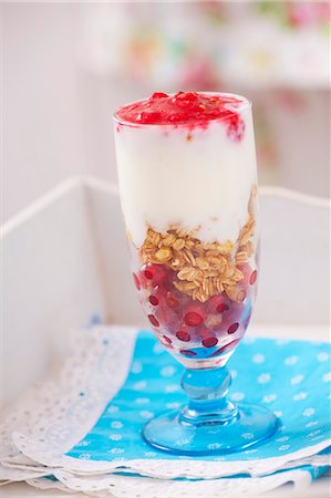 simsearch:659-07610054,k - A layered dessert of redcurrants, porridge oats and yoghurt Stock Photo - Premium Royalty-Free, Code: 659-07069116