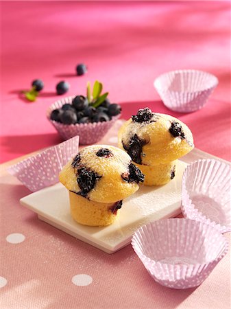 fruit vegetable recipe - Blueberry muffins Photographie de stock - Premium Libres de Droits, Code: 659-07069338