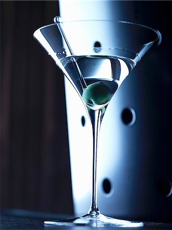 simsearch:659-06671061,k - A martini Foto de stock - Sin royalties Premium, Código: 659-07069434