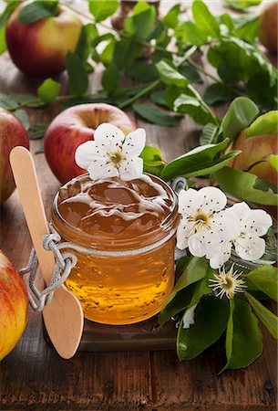 sweet preserve - Jars of apple jelly Stock Photo - Premium Royalty-Free, Code: 659-07069524