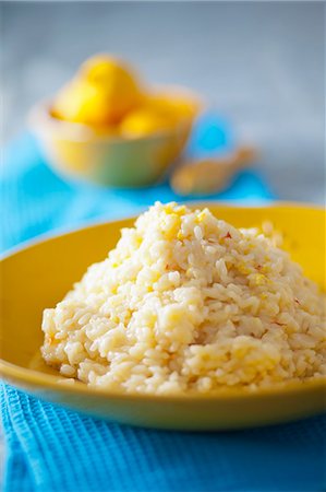 simsearch:659-07069238,k - Lemon risotto with saffron Photographie de stock - Premium Libres de Droits, Code: 659-07069620