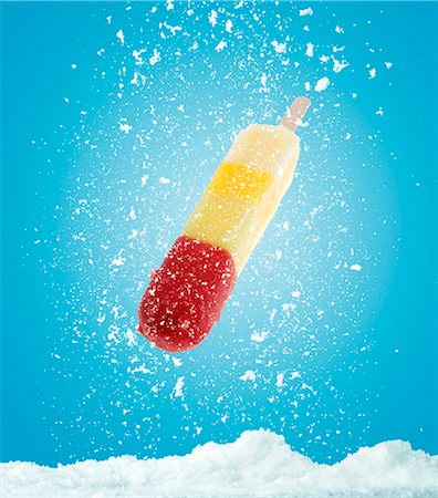 A fruit ice lolly with snow Foto de stock - Sin royalties Premium, Código: 659-07069647