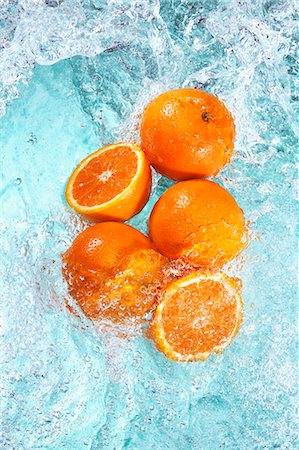 effect - Oranges in water Stock Photo - Premium Royalty-Free, Code: 659-07069653