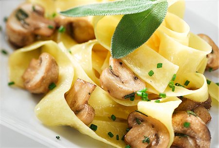 pasta - Ribbon pasta with mushrooms and sage Stock Photo - Premium Royalty-Free, Code: 659-07069680