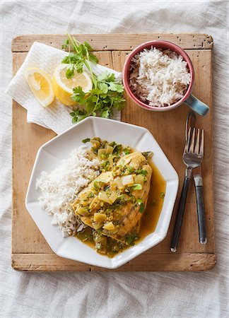 south asian cooking - Fish dopiaza (India) with coriander and rice Foto de stock - Sin royalties Premium, Código: 659-07069840