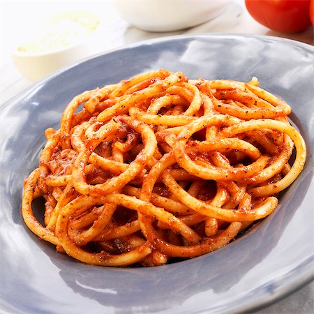 pasta - Spaghettoni with Marinara Sauce in a Bowl Stock Photo - Premium Royalty-Free, Code: 659-07597022