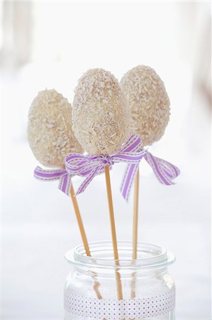 spring blur - Easter cake pops Stock Photo - Premium Royalty-Free, Code: 659-07597183