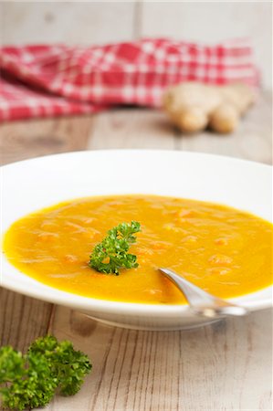 soup plate - Carrot and ginger soup Stock Photo - Premium Royalty-Free, Code: 659-07597204
