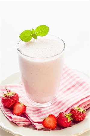 strawberry smoothie - Fresh strawberry milkshake Stock Photo - Premium Royalty-Free, Code: 659-07597272