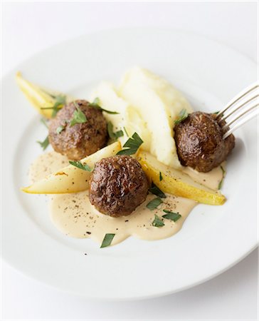 simsearch:659-06902532,k - Meatballs with mashed potato and pears Stock Photo - Premium Royalty-Free, Code: 659-07598194