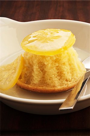 simsearch:659-08940544,k - Steamed lemon pudding Foto de stock - Sin royalties Premium, Código: 659-07598223