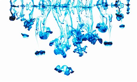 encre - Blue ink dripping into water Photographie de stock - Premium Libres de Droits, Code: 659-07598237