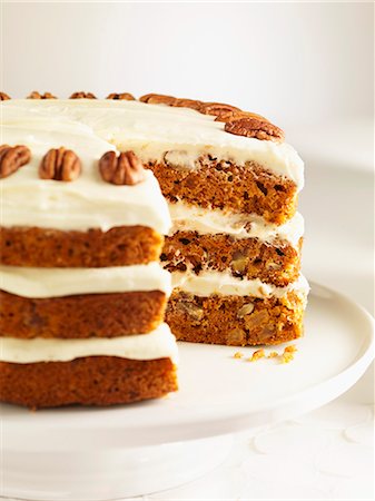 simsearch:659-07610232,k - Pecan cake with cream cheese topping Stock Photo - Premium Royalty-Free, Code: 659-07598355