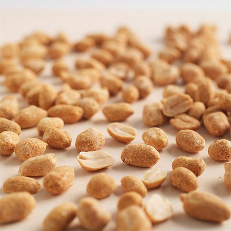 Lots of roasted peanuts Stock Photo - Premium Royalty-Free, Code: 659-07598483