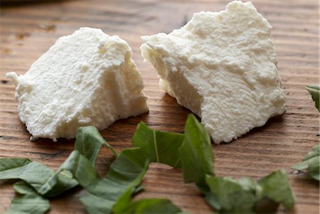Fresh Ricotta and Basil Stock Photo - Premium Royalty-Free, Code: 659-07598547