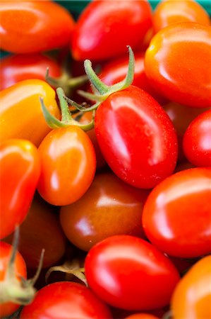 fresh tomato - Cherry tomatoes Stock Photo - Premium Royalty-Free, Code: 659-07598633