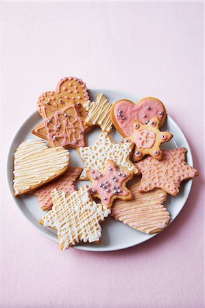 Assorted Christmas cookies on a plate Foto de stock - Sin royalties Premium, Código: 659-07598652