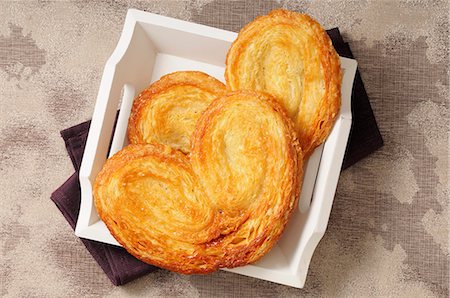 danish - Two Palmiers on a Plate Stock Photo - Premium Royalty-Free, Code: 659-07598698