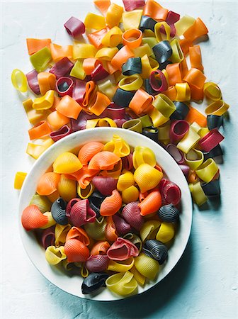 pasta type - Assorted coloured pasta (view from above) Stock Photo - Premium Royalty-Free, Code: 659-07598895