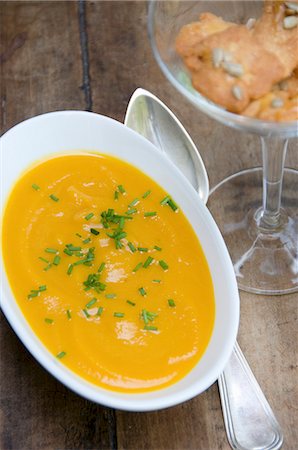 simsearch:659-07598790,k - Cold carrot soup with chives Stock Photo - Premium Royalty-Free, Code: 659-07598907