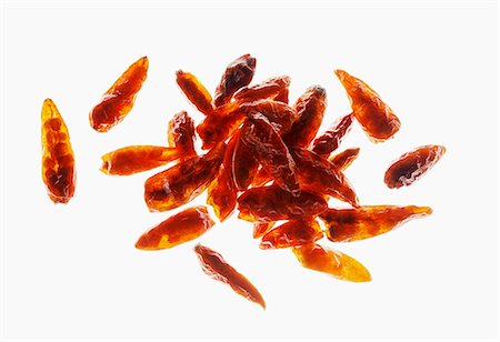 simsearch:659-06184140,k - Dried chilli peppers, seen from above Photographie de stock - Premium Libres de Droits, Code: 659-07599241