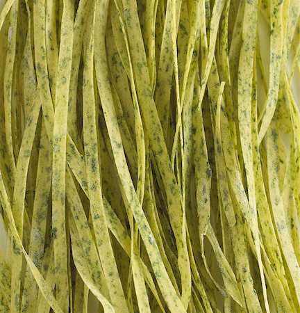 simsearch:6113-07565164,k - Home-made fresh spinach tagliatelle Stock Photo - Premium Royalty-Free, Code: 659-07599354