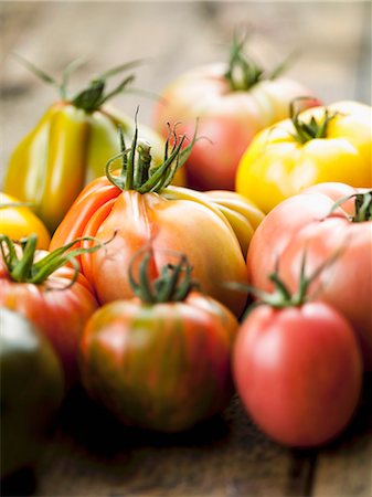 Various varieties of tomatoes Stock Photo - Premium Royalty-Free, Code: 659-07599388