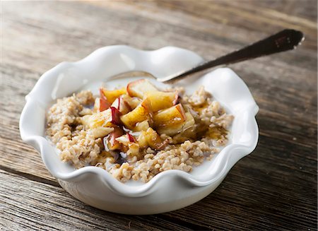 Oats with butter, milk and fruit Stock Photo - Premium Royalty-Free, Code: 659-07609603