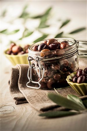 simsearch:659-07598138,k - Black olives Stock Photo - Premium Royalty-Free, Code: 659-07609640