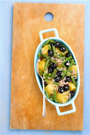 salad isolated - Potato salad with green beans, olives and vinaigrette Stock Photo - Premium Royalty-Free, Code: 659-07609839