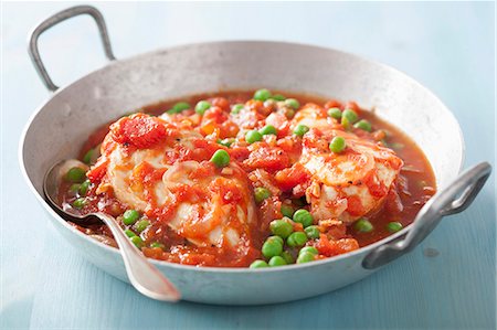 poultry breast - Chicken breast in tomato sauce with peas Stock Photo - Premium Royalty-Free, Code: 659-07610021