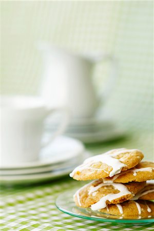 A stack of iced biscuits Stock Photo - Premium Royalty-Free, Code: 659-07738781