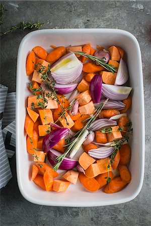 squash dish - Chopped vegetables ready for roasting Stock Photo - Premium Royalty-Free, Code: 659-07739035