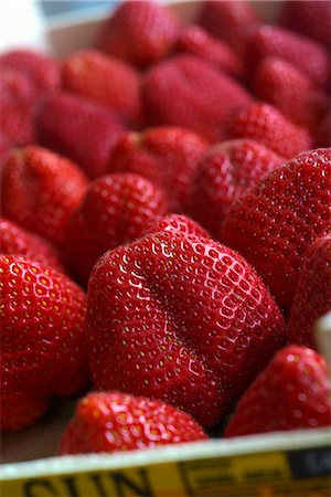 simsearch:659-07739574,k - A crate of strawberries (close-up) Stock Photo - Premium Royalty-Free, Code: 659-07739113