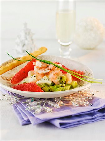 shrimp and grapefruit - Avocado tartar with prawns and grapefruit (Christmas) Stock Photo - Premium Royalty-Free, Code: 659-07739613