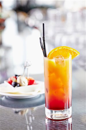 fruit juice cocktails - Campari Orange Stock Photo - Premium Royalty-Free, Code: 659-07958223