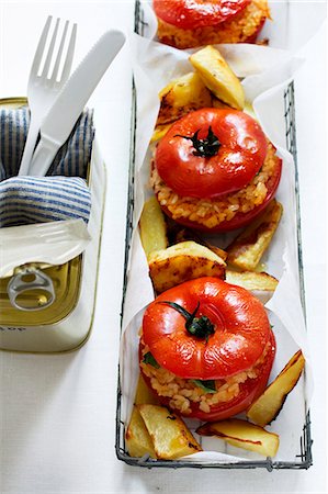 Pomodori al riso (tomatoes filled with rice, Italy) Foto de stock - Royalty Free Premium, Número: 659-07958399