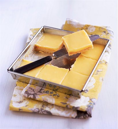 slice cake - Lemon slices in a baking tin Stock Photo - Premium Royalty-Free, Code: 659-07958616