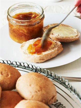 simsearch:659-07027497,k - Bread rolls with marmalade Stock Photo - Premium Royalty-Free, Code: 659-07958827