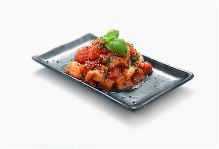 simsearch:659-07610125,k - Sashimi with sesame seeds and basil Stock Photo - Premium Royalty-Free, Code: 659-07958869