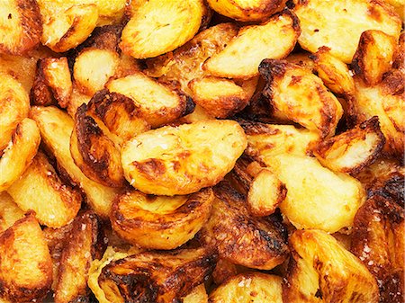 simsearch:649-06717144,k - Fried potatoes (full frame) Photographie de stock - Premium Libres de Droits, Code: 659-07959194