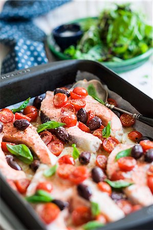 simsearch:659-07599365,k - Mediterranean salmon steaks Foto de stock - Sin royalties Premium, Código: 659-07959202
