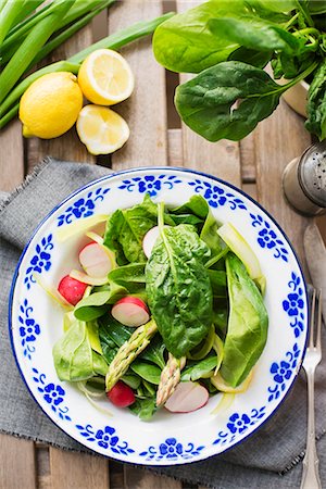 radish salad - A plate of fresh salad ingredients (seen from above) Stock Photo - Premium Royalty-Free, Code: 659-07959365