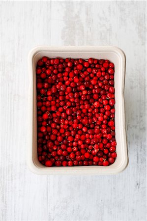 A dish of cranberries Stock Photo - Premium Royalty-Free, Code: 659-07959399