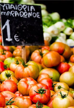 simsearch:659-07958237,k - Tomatoes at a market Stock Photo - Premium Royalty-Free, Code: 659-07959565