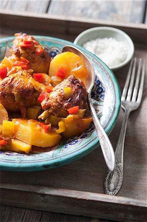 simsearch:659-06188502,k - Moroccan chicken stew Foto de stock - Sin royalties Premium, Código: 659-07959651