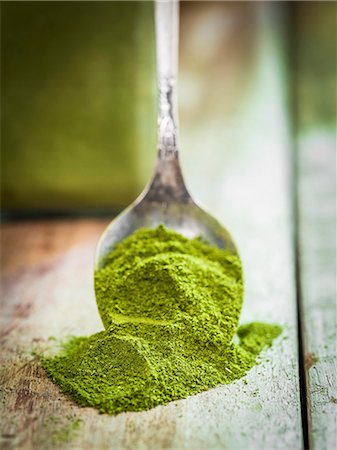 food supplements - Moringa powder on a spoon Stock Photo - Premium Royalty-Free, Code: 659-07959664