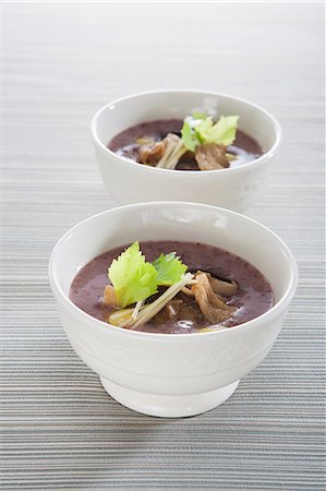 Brown rice porridge with shiitake mushrooms (Asia) Stock Photo - Premium Royalty-Free, Code: 659-07959731