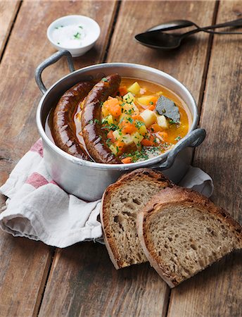 squash (vegetable) - Pumpkin and potato soup with sausage Stock Photo - Premium Royalty-Free, Code: 659-08147265