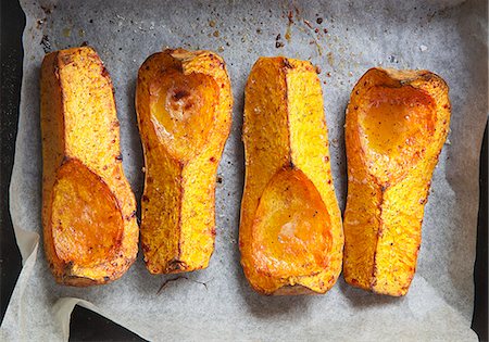 squash recipe - Baked butternut squash Photographie de stock - Premium Libres de Droits, Code: 659-08147439